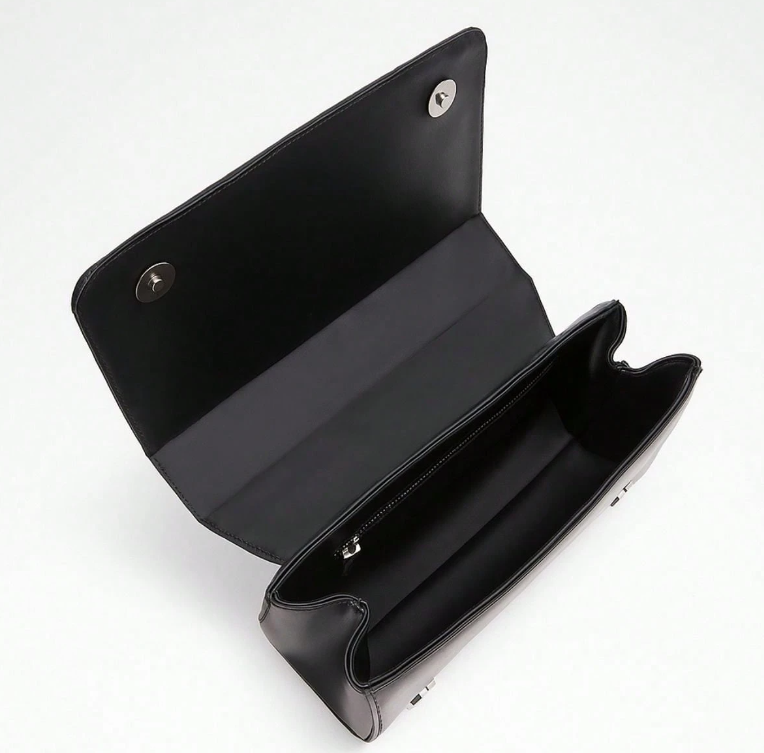 Bolsa Feminina Pequena Transversal com Corrente – Elegância e Estilo em Promoção!